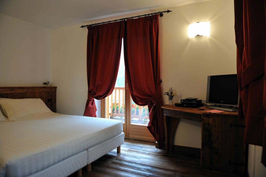 Ellex Eco Hotel Грессоней-ла-Трините Номер фото